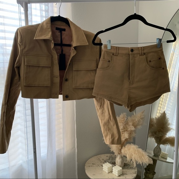 H:OURS x Revolve Set - Picture 3 of 5